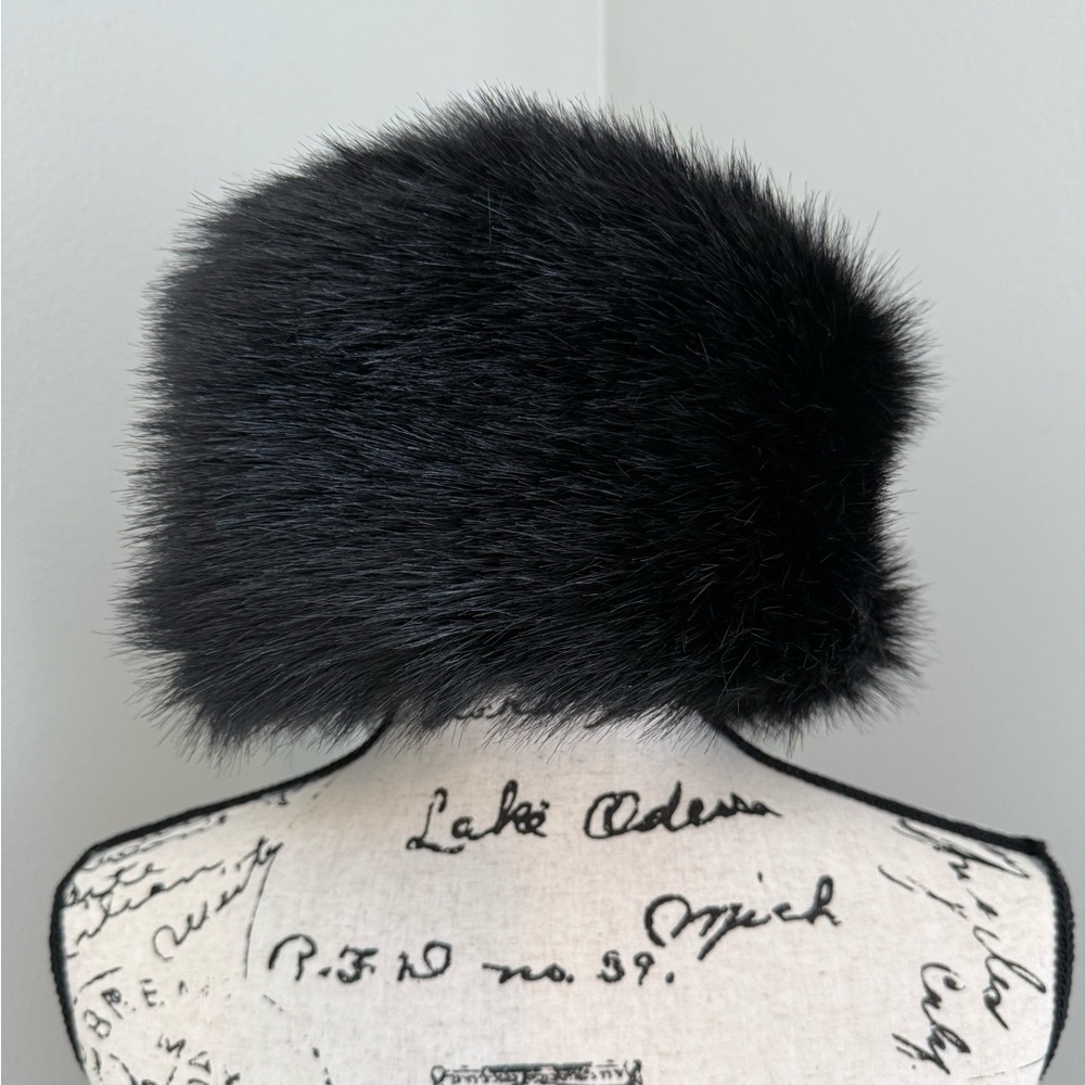 Donna Salyers Fabulous Furs Black Faux Fur Womens Cossack Russian Hat